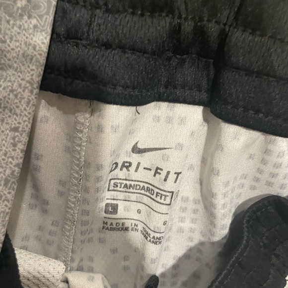 Nike Pro Boys size Large shirt and shorts - Picture 4 of 5